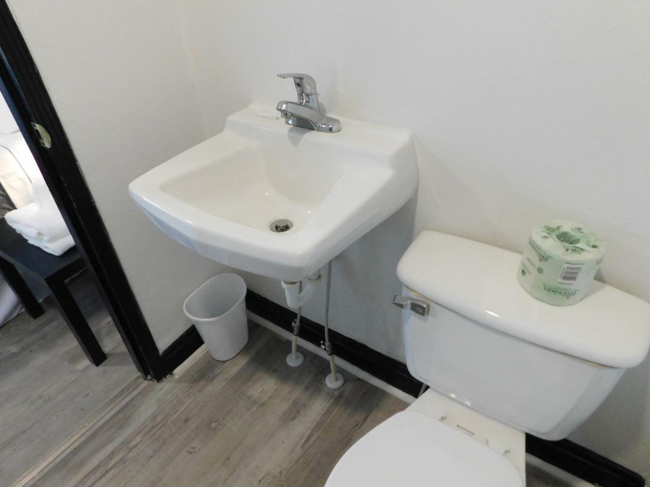Spruce Pine Inn المظهر الخارجي الصورة